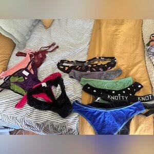 Thong clear out!